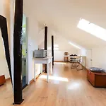 Sunny Attic Loft By Homing